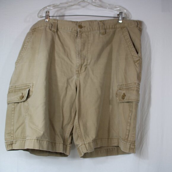 U.S. Polo Assn Men's size 48W Cargo Shorts Large Pockets Tan Khaki 90s - Picture 1 of 11